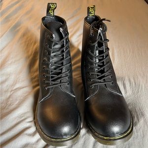 Dr. Martens 1460 Style Mens Lace Up Boots